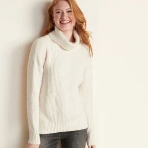 Old Navy‎ Knit Turtleneck Sweater